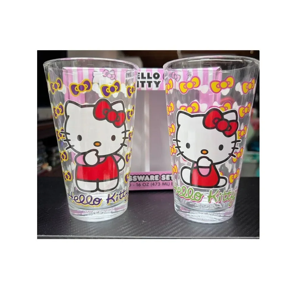 Hello Kitty Classic Bow Design 16-Ounce Pint Glasses | Set of 2 Purple‎ Yellow